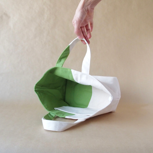 なみなみ模様のトートバッグ（抹茶オレver.） トートバッグ nichi