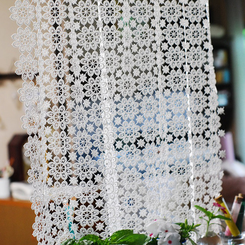 カフェカーテン☆インテリア雑貨☆クロッシェレース☆用途がひろい