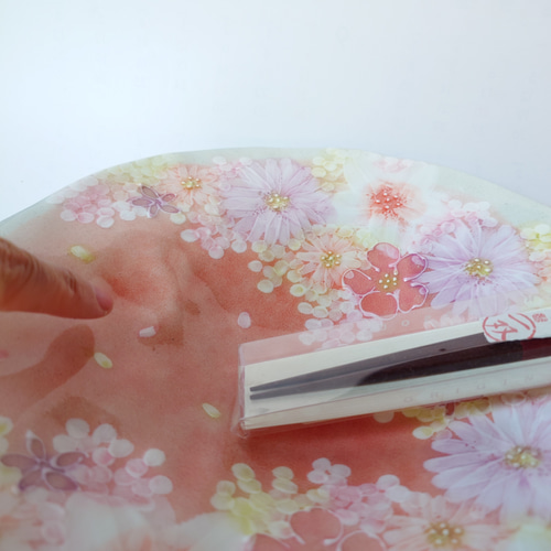 工房ゆずりはパスタ皿 繊細な絵付けの花柄がいかにも工房