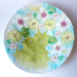 母の日Creema陶器市2024工房ゆずりは　パスタ皿　涼しげで優しいグリーに繊細な花柄がとても綺麗　彩小花紋　 4枚目の画像