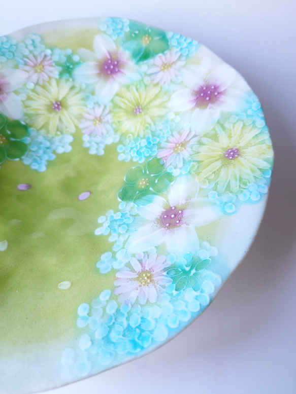 母の日Creema陶器市2024工房ゆずりは　パスタ皿　涼しげで優しいグリーに繊細な花柄がとても綺麗　彩小花紋　 10枚目の画像