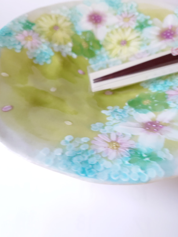 母の日Creema陶器市2024工房ゆずりは　パスタ皿　涼しげで優しいグリーに繊細な花柄がとても綺麗　彩小花紋　 9枚目の画像