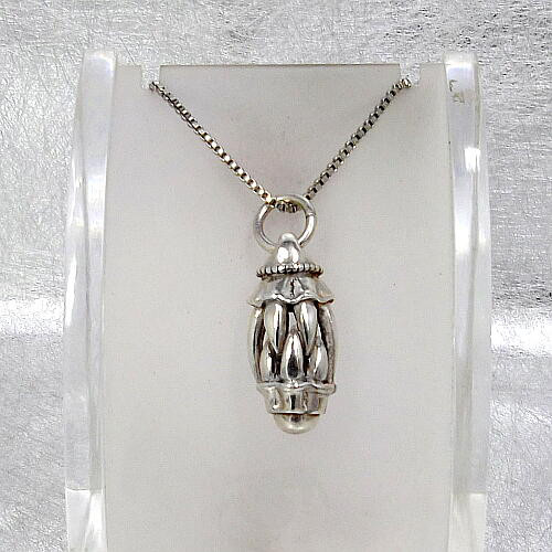 送料無料！人生に牙（ファング）を剥く！ファングデザインのシルバートップ！