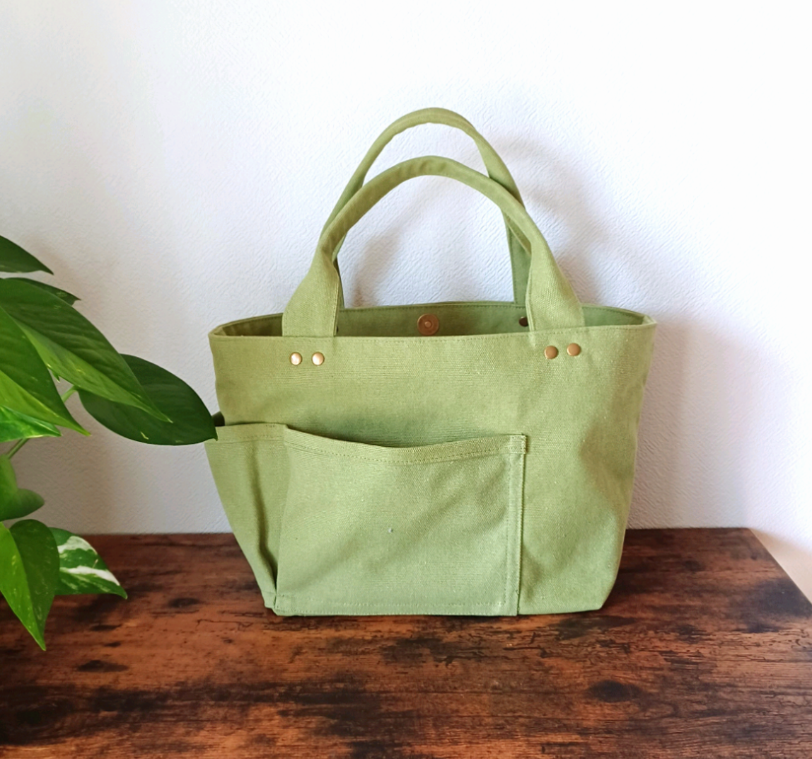 超人気新品 オリーブグリーン キャンバス トートバッグ　ミリタリー　40 ヴィンテージ加工 バッグ