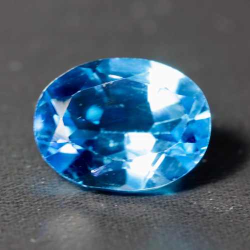 トパーズ スイスブルー トパーズ ルース 2.48 カラット オーバル