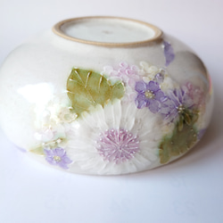 Creema陶器市2024工房ゆずりは　預け鉢　紫を主体にした華やかで落ち着いた上品な絵柄　花かざり　　 5枚目の画像