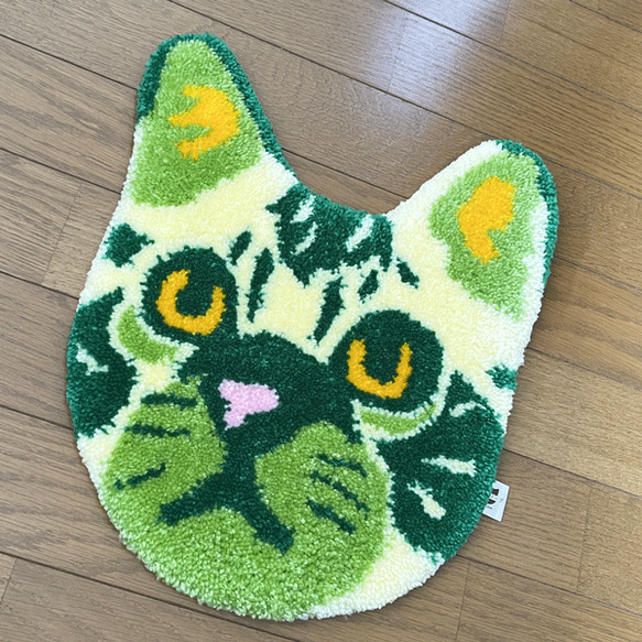 ★Nyan Rug★ 貓型毛茸茸的地毯墊 可以騎在上面，也可以裝飾它♪♪ 第1張的照片