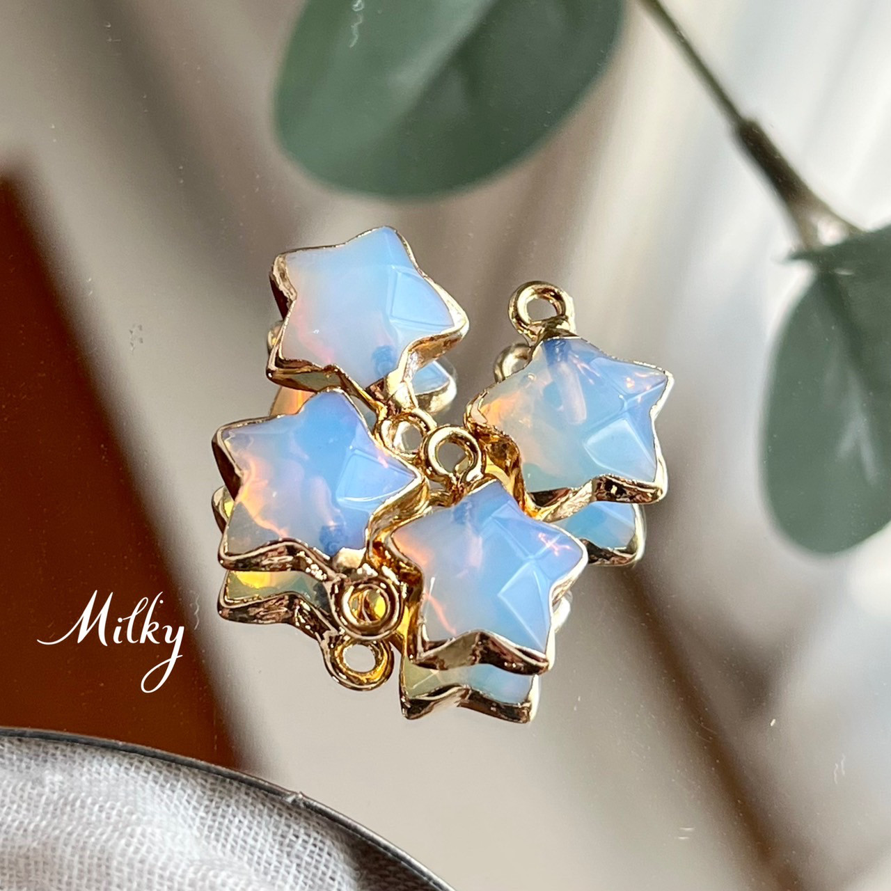 オーロラ様 No.2563 エチオピアンオパール、ブルーカイヤナイト チャーム 月の光を纏うブルームーンストーンとオーロラの光を奏でる