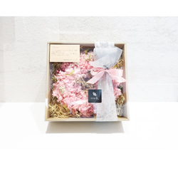 ピンクリース ✿ プリザーブドフラワー　BOX付き　Amity　母の日フラワー2024 4枚目の画像