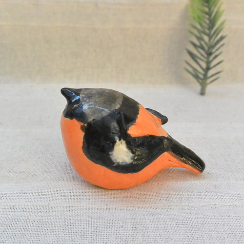 馬の置物 オレンジと緑 陶器製 馬の置物 オレンジと緑