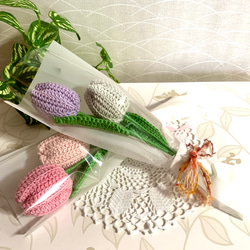 チューリップ　２本入りラッピング　編みぐるみ　枯れない花　かぎ針編み　プレゼント　受注製作 4枚目の画像