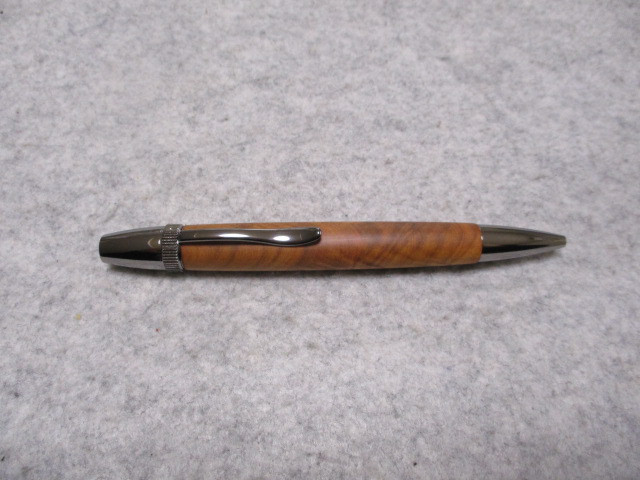 老真桜　縮み杢　椿油仕上げ　回転式ロングパトリオットボールペン　希少材