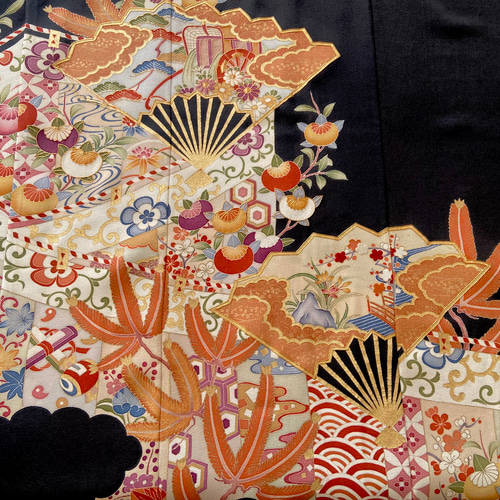 吉祥模様 駒刺繍 ヴィンテージ 黒留袖ドレス ケープスリーブ