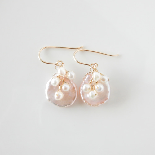 桜色/小花と花びら〗淡水パールピアス/イヤリング（ピンク）14kgf