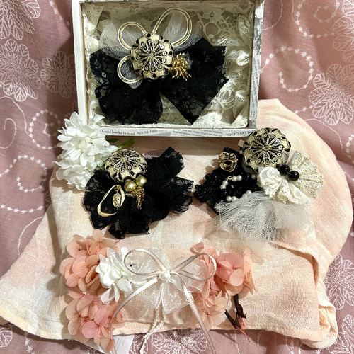 458»◤完売致しました。◢ 髪飾りandコサージュ*インド刺繍