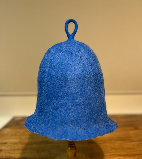 羊毛フェルトのリバーシブルサウナハット(青) 1枚目の画像