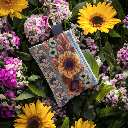 新品 トリーバーチ ショルダーバッグ ひまわり刺繍 新品 トリーバーチ ショルダーバッグ ひまわり刺繍