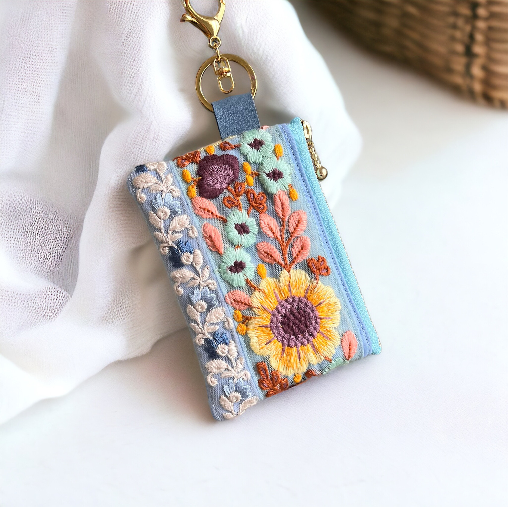 michimichi ひまわり　インド刺繍　ホワイト　ショルダーバッグ michimichi ひまわり ショルダーバッグ インド刺繍ホワイト 楽天