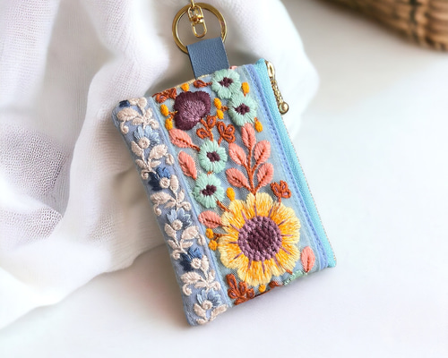 ひまわり/インド刺繍×ふんわりキルト☆キーホルダー付きフラット
