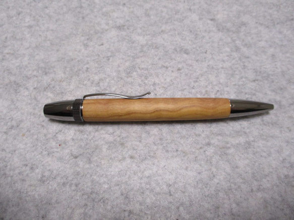 ワイルドオリーブ　椿油仕上げ　回転式ロングパトリオットボールペン 　　 4枚目の画像
