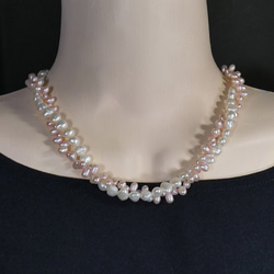 パールネックレス ホワイト＆ピンクツイスト淡水真珠ショートタイプA578color2送料無料 3枚目の画像