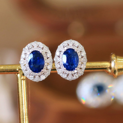 天然ダイヤモンド付きサファイアピアスk18 ピアス（スタッド・一粒