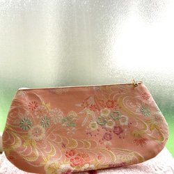 金襴　ポーチ　20㌢　末広　ピンクと淡い橙２柄　八重桜と四季の花　バッグインバッグ　懐紙　通帳　324 2枚目の画像