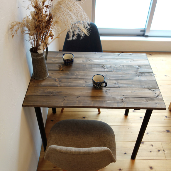 シンプルなダイニングテーブル《幅100ｘ奥行62cm》【無垢材・2人用】        Ω 人気・おすすめ｜使いやすい・旅行におすすめ 品質保証 全国発送 日本国内発送・最短翌日お届け