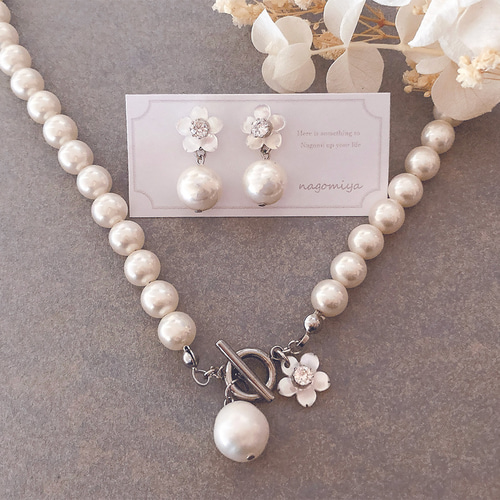 白 桜 と 国産貝パール の ネックレス ピアス フォーマルアクセサリー 