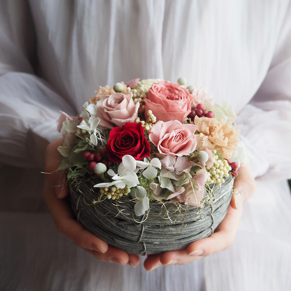 ♦︎母の日♦︎まあるいフォルムの華バスケット＊プリザーブドフラワー 3枚目の画像