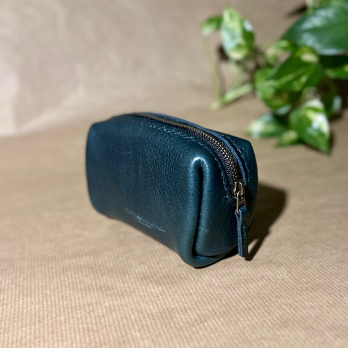 一枚革仕立てのポーチ/ネイビーグリーン【イタリアンレザー