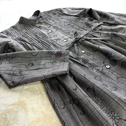 大島紬のピンタックワンピース シャツワンピース 茶小花 着物リメイク