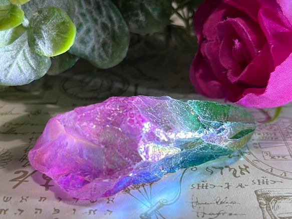 七色の夢໒꒱✨ オーラ 水晶 ラフストーン 原石 クリスタルオパール - 置物