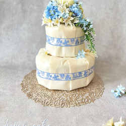 ダイパーケーキ　ブルーオムツケーキ　造花ブーケ付き　おむつケーキ　出産祝い 1枚目の画像