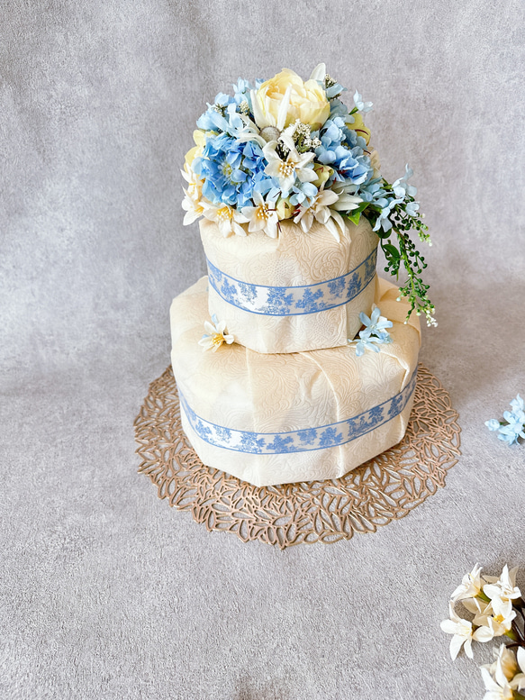 ダイパーケーキ　ブルーオムツケーキ　造花ブーケ付き　おむつケーキ　出産祝い 2枚目の画像
