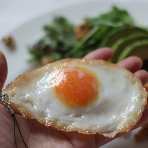 大きな目玉焼きのストラップ 携帯ストラップ Fairy and You 通販