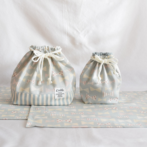 くすみカラーが可愛いリボン柄・4点セット】お弁当袋/コップ袋