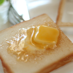 【受注生産】1カ月待ち【Galaxy Z Flip5】妖精のバタートーストスマホケース 6枚目の画像