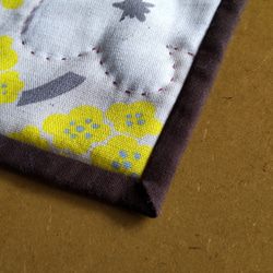 【花】 手縫いのテーブルマット キルトマット 4枚目の画像