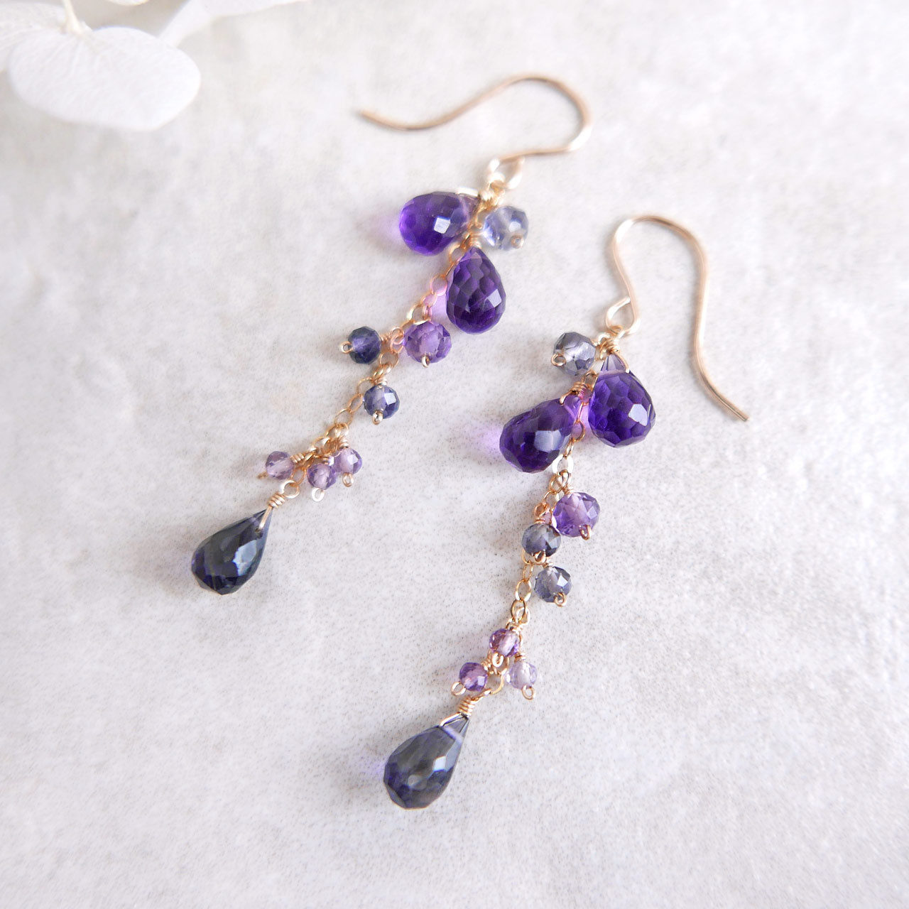 寒菫　アメジスト、アイオライトのピアス