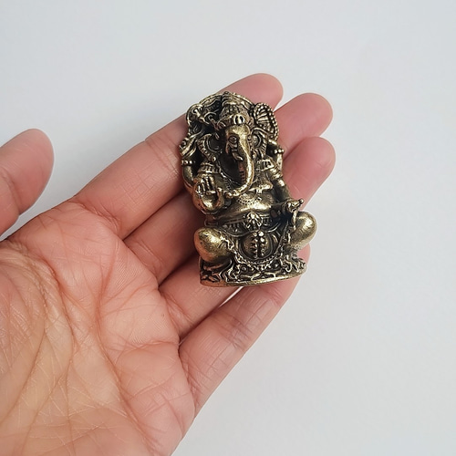 送料無料】ガネーシャ 真鍮製 5cm その他置物 Gemstone忍 通販 送料無料】ガネーシャ 真鍮製 5cm その他置物 Gemstone忍 通販