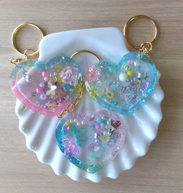 シャカシャカキーホルダー（人魚姫） - Round Shape. | minne