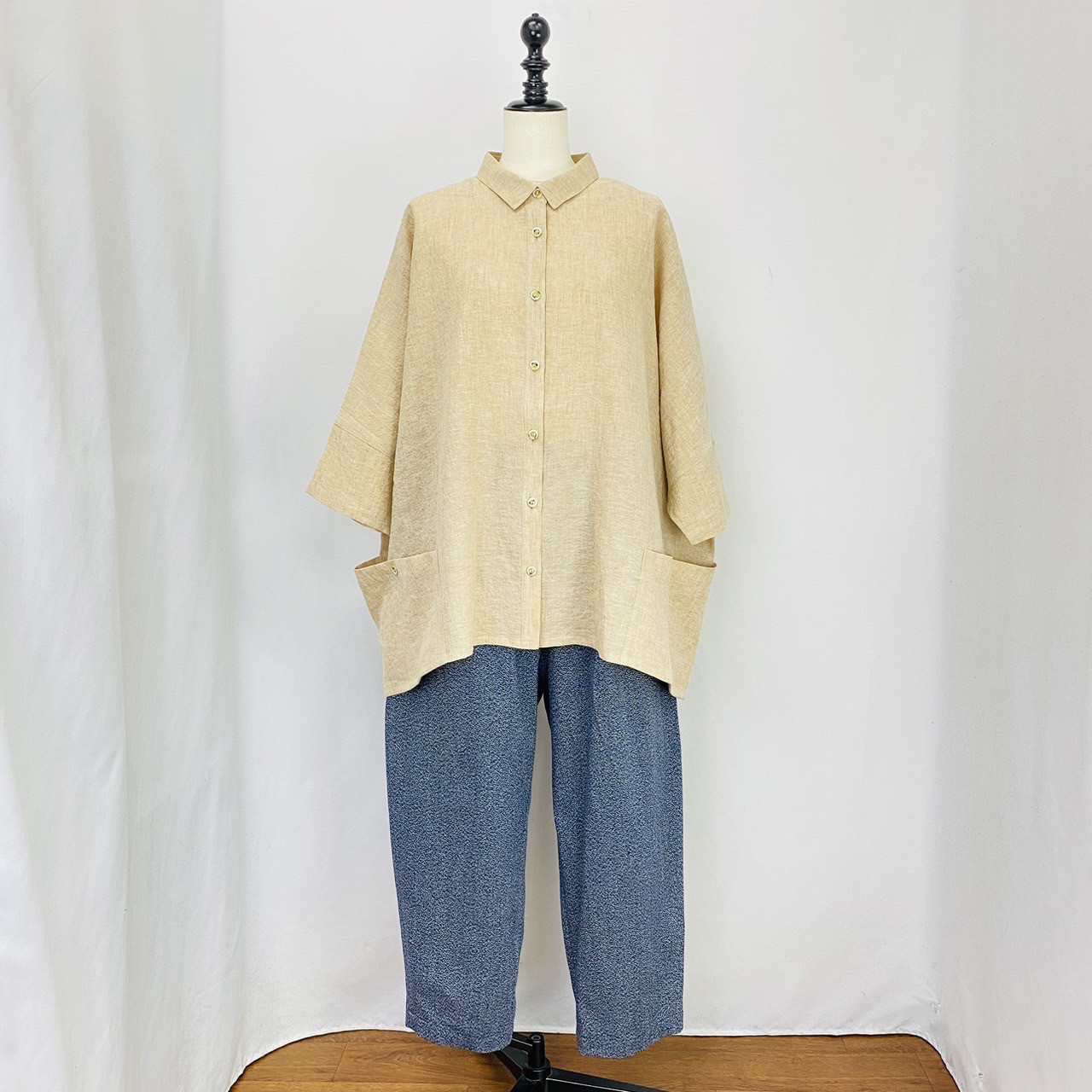 【遠州灘】前開きワイドブラウス　リネンコットン　先染めシャンブレー　ベージュ