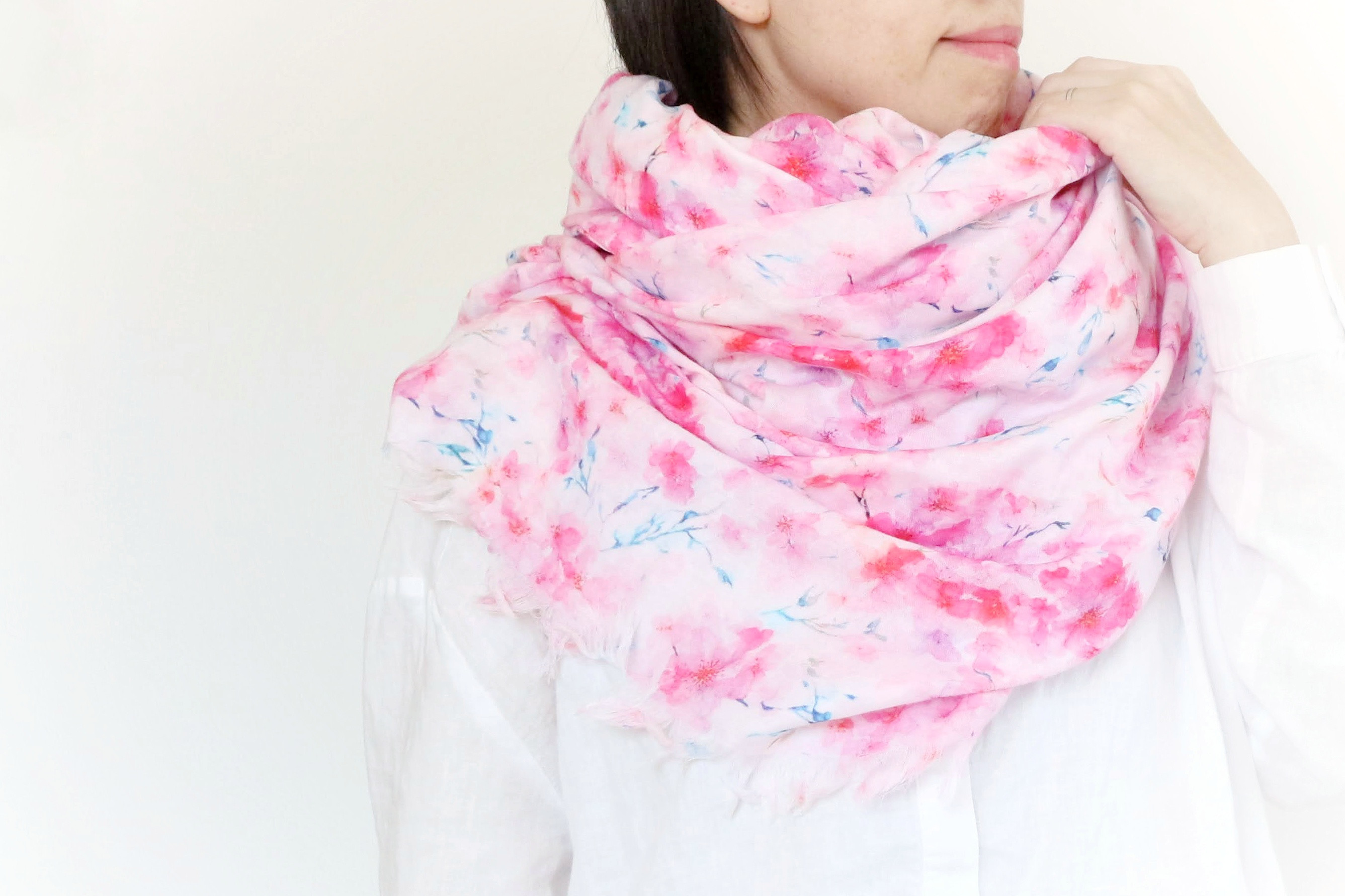 [特集掲載]きょうは主役！満開の桜ビッグストール　　母の日　敬老の日　誕生日　ご褒美　桜ハンドメイド2024