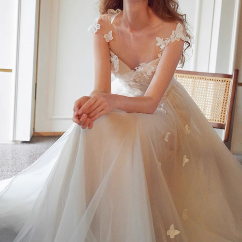 3Dレース バタフライモチーフ スレンダー ウェディングドレス 前撮り  