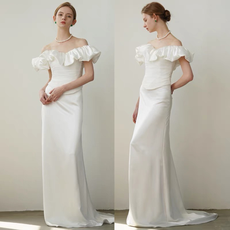 オフショルダー　フリル　サテン　ウェディングドレス　前撮り　二次会（WD242083）