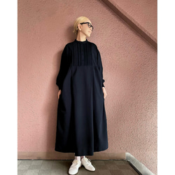 RATA❤️兩種顏色可選❤️一件式設計❤️優雅休閒的成人連身裙❤️褶襉和蓬鬆袖子❤️適合日常穿著和特殊場合❤️ 第12張的照片