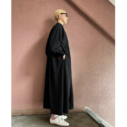 RATA❤️兩種顏色可選❤️一件式設計❤️優雅休閒的成人連身裙❤️褶襉和蓬鬆袖子❤️適合日常穿著和特殊場合❤️ 第13張的照片