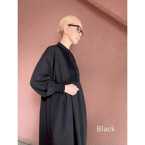 RATA❤️兩種顏色可選❤️一件式設計❤️優雅休閒的成人連身裙❤️褶襉和蓬鬆袖子❤️適合日常穿著和特殊場合❤️ 第14張的照片