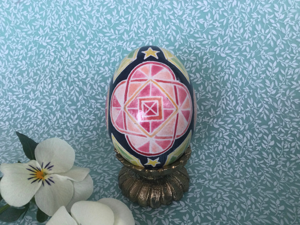 イースターエッグ(PYSANKY)  本物の卵です(๑˃̵ᴗ˂̵) 1枚目の画像